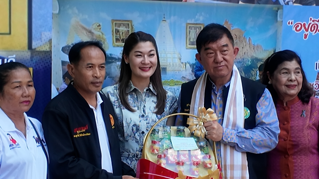 “ชูวิทย์ กุ่ย” เปิดบ้านรวมพลคนตระการ ขณะที่ลูกสาว งดให้สัมภาษณ์ตามพ่อมากล้าธรรมหรือไม่