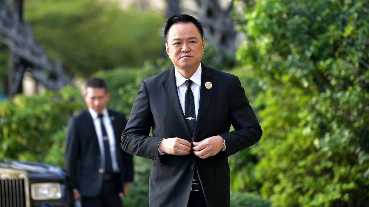 ครั้งแรก “กษัตริย์ไทย” เสด็จฯ เยือนจีน โปรดเกล้าฯ “อนุทิน-สีหศักดิ์” ติดตามขบวน