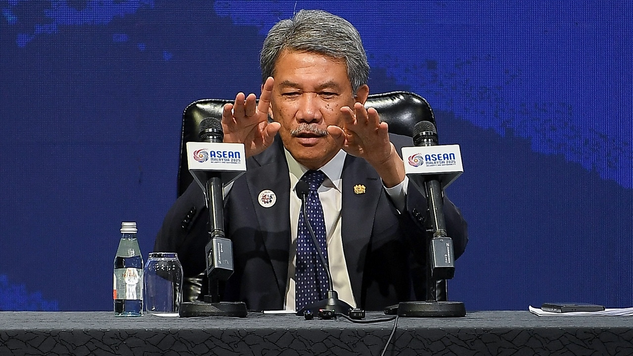 รมต.มาเลเซียอ้าง AOT บอกไม่ใช่ทุ่นระเบิดใหม่ ขอไทย-กัมพูชาใจเย็น