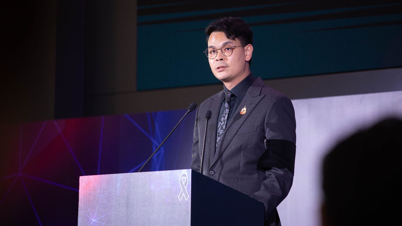 “ไชยชนก” เบรกสรรหา ผอ.ดีป้า