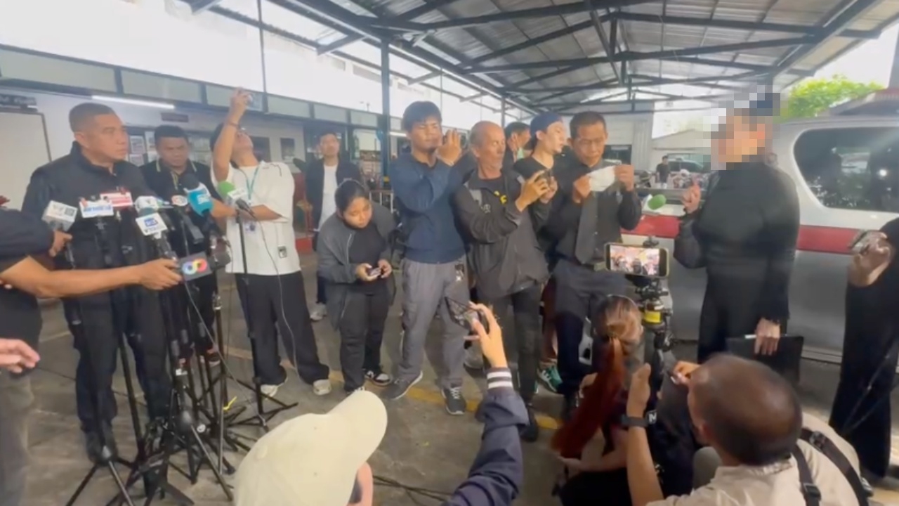 ภรรยาสันธนะ ฝ่าวงสื่อฯ เชื่อถูกกลั่นแกล้งทางการเมือง