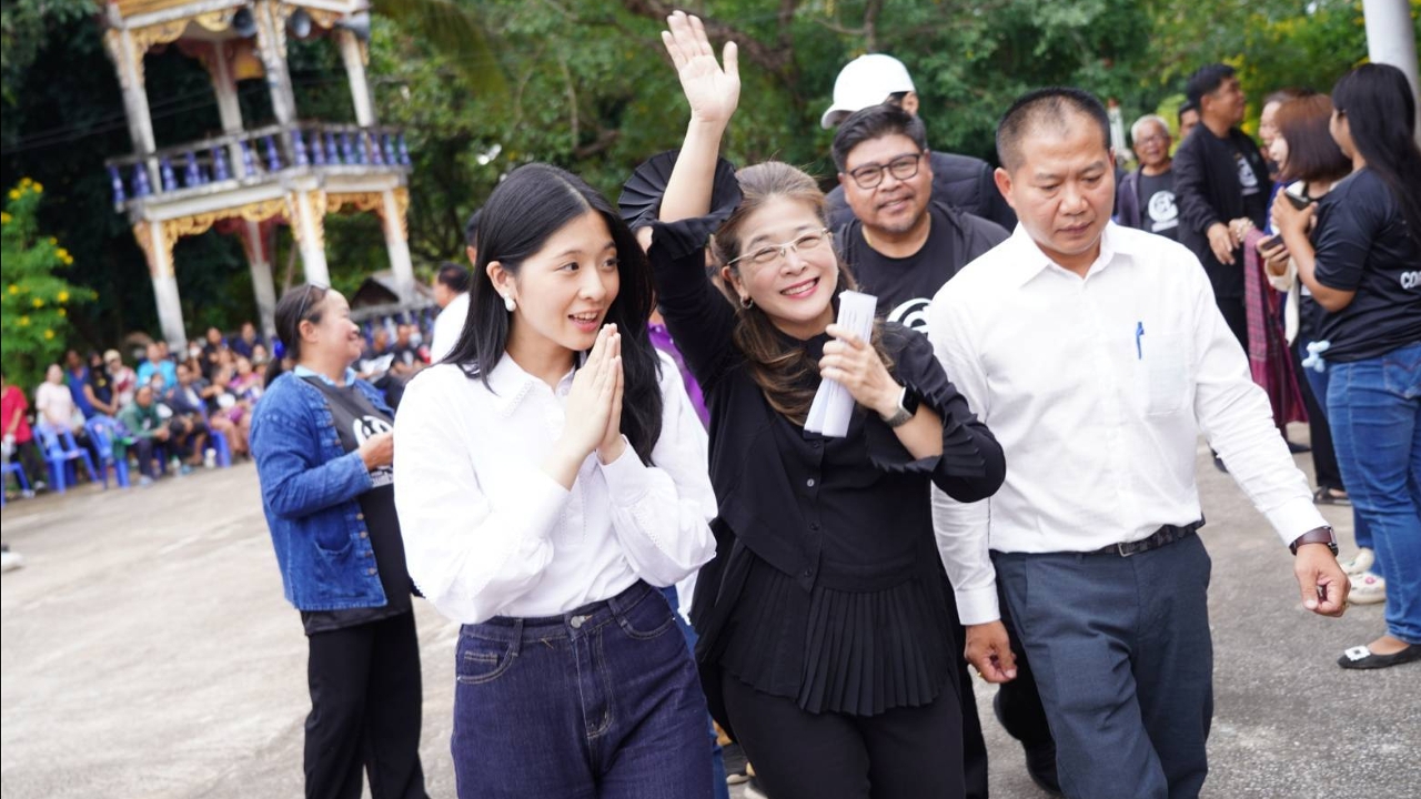 “สุดารัตน์” ควง “จินนี่” ลุยเปิดตัวผู้สมัครสส.ภาคอีสาน ชู 5 มาตรการปราบโกงให้สิ้นภายใน 6 เดือน