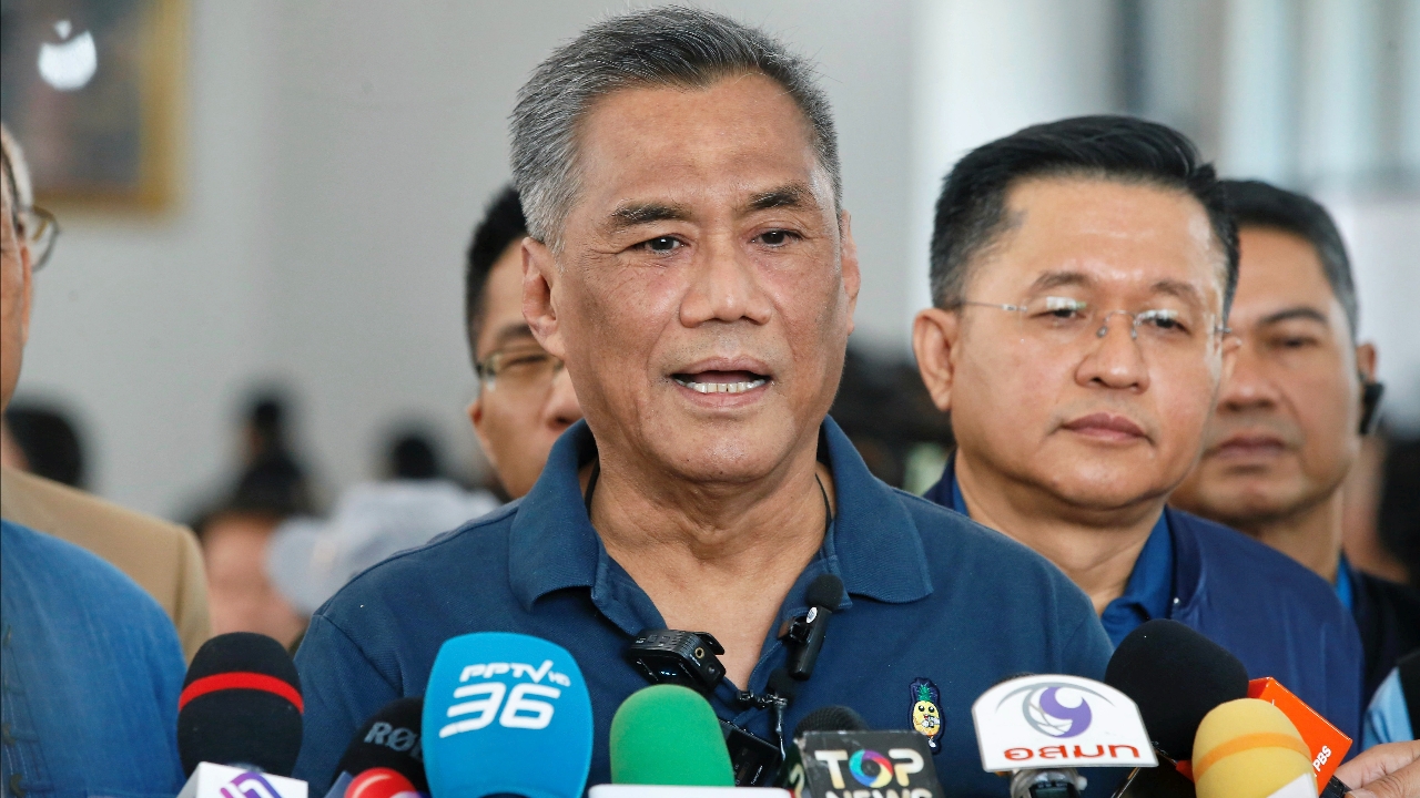 กกต. ร่อนหนังสือกำชับพรรคการเมือง ห้ามเสนอประโยชน์ แลกสมาชิกพรรค ฝ่าฝืนมีโทษยุบพรรค