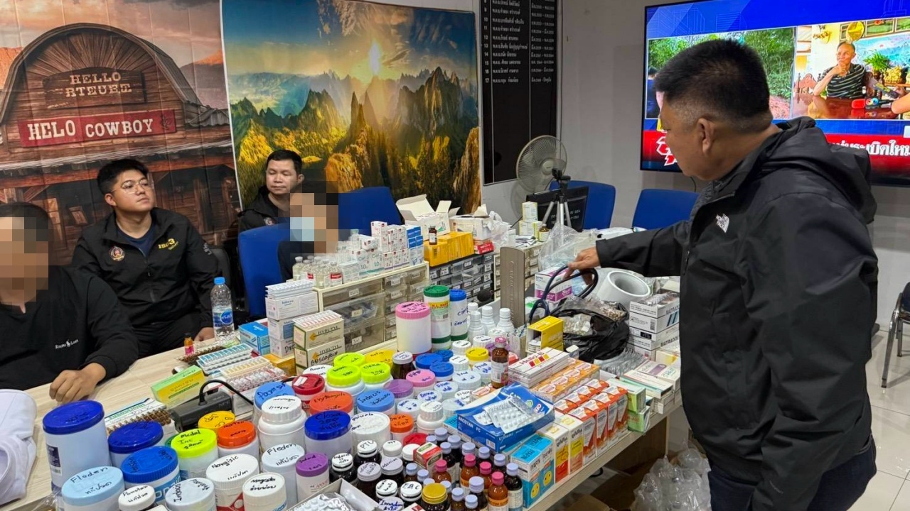 บุกรวบหมอเถื่อน แอบเปิดคลินิกรักษาคน นาน 10 ปี คนไข้อึ้ง เพิ่งฉีดยาเข้าไป