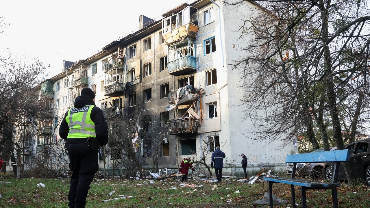 รัสเซียโจมตียูเครน "แบบคำนวณไว้แล้ว" "หวังผลสร้างความเสียหาย ปชช. ดับ 4 ศพ