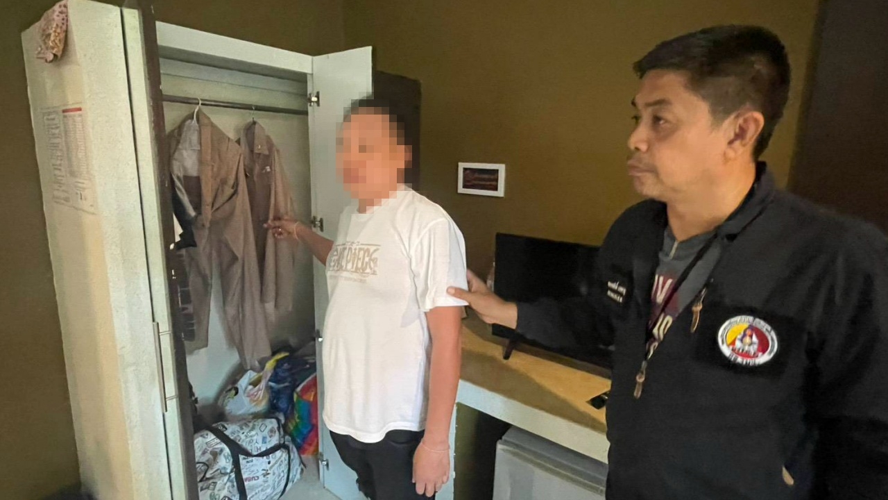 รวบหนุ่มอ้างเป็นเจ้าหน้าที่ กอ.รมน. หลอกฝากเข้าราชการ เหยื่อสูญเงินแสน-ค่าน้ำชา