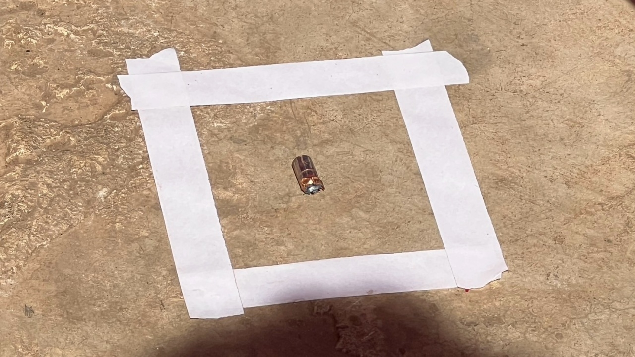 ตำรวจคว้าปืน .38 ยิงพนักงานปั๊มดับ อ้างมีปากเสียงกันมาก่อน แม่ปล่อยโฮฆ่าลูกฉันทำไม