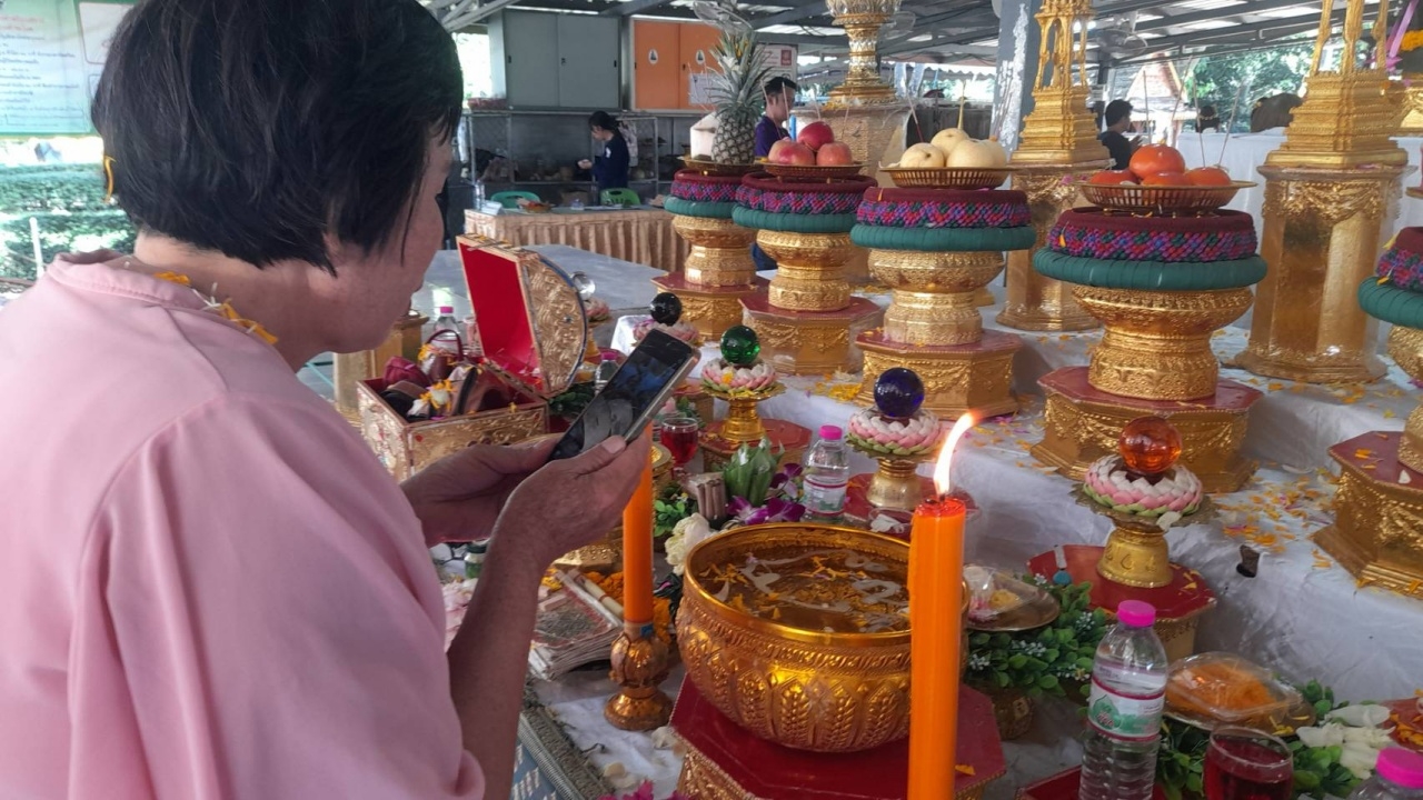 โค้งสุดท้าย เลขเด็ดคำชะโนด ส่องขันน้ำมนต์พ่อจ้ำ เลขธูปมงคล เสี่ยงโชคงวด 16/11/68