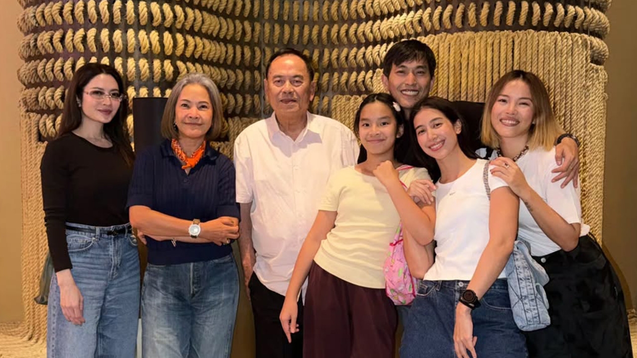 แอฟ ทักษอร พา น้องปีใหม่ ฉลองวันเกิดปู่ไพรวงษ์ สุดอบอุ่นพร้อมหน้าครอบครัวเตชะณรงค์