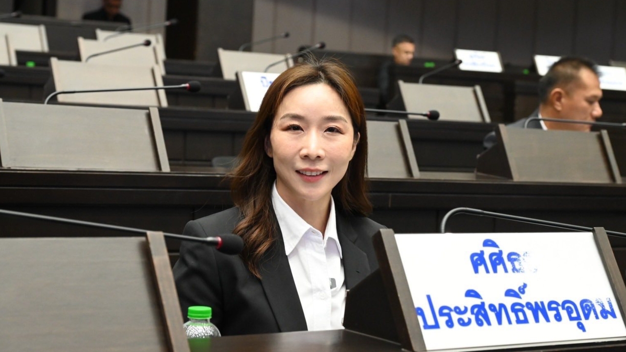 ประวัติ “ศศิธร ประสิทธิ์พรอุดม” ลงชิงเก้าอี้ สก. ต่อในเขตพระนคร แต่ไม่ไปต่อกับ ปชน.