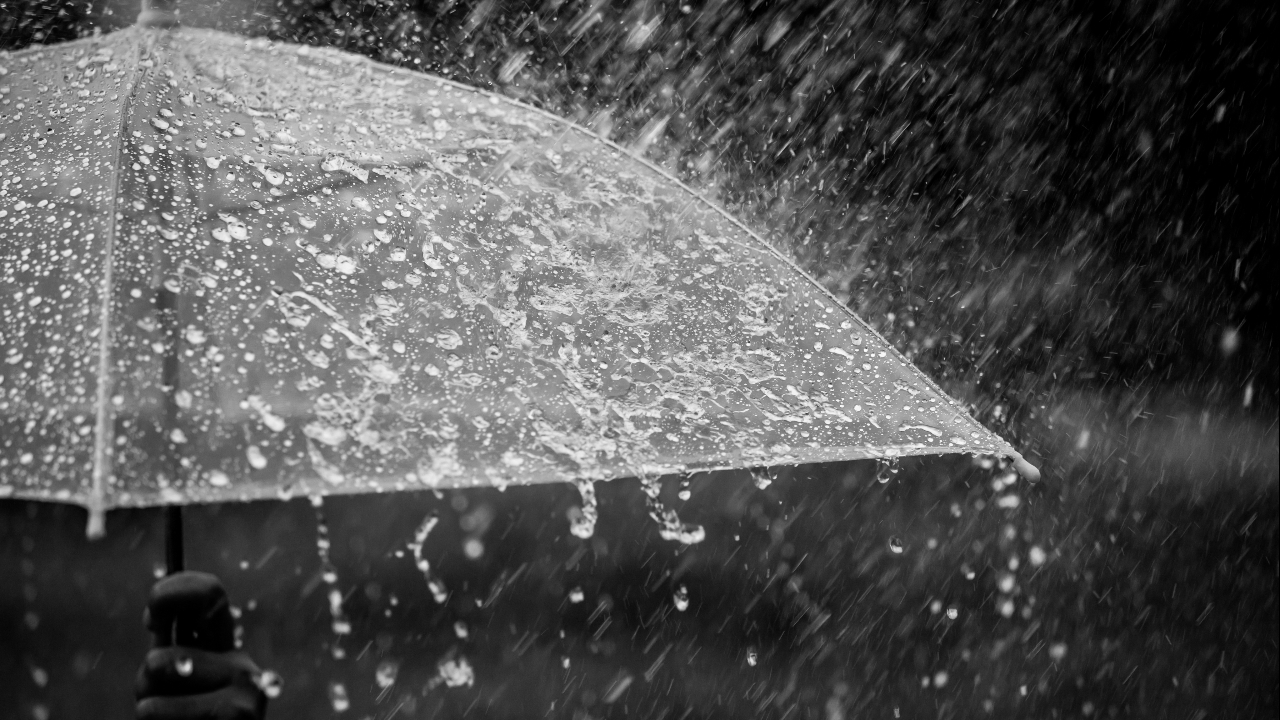 อุตุฯ เตือนฉบับ 17 เช็กจังหวัดรับมือฝนตกหนัก เฝ้าระวังน้ำท่วมฉับพลัน-น้ำป่าหลาก
