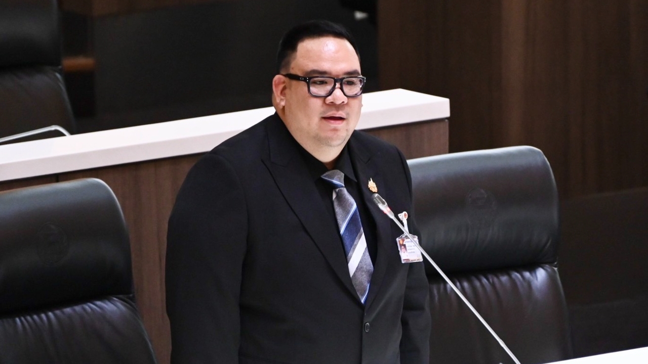 “ปิยวัฒน์” ซัดคลังยุคนี้ “ปล้นคนจนไปแจกคนรวย” ชี้รัฐมนตรีคลังที่ดีต้องเป็นแบบ Robin Hood
