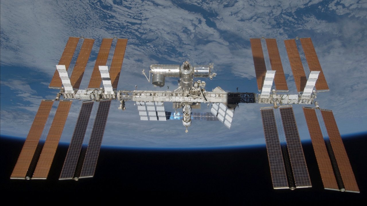 นาซาสั่งนักบินอวกาศ ISS เตรียมพร้อมอพยพฉุกเฉิน หลังพบรอยรั่วเพิ่มในโมดูลรัสเซีย