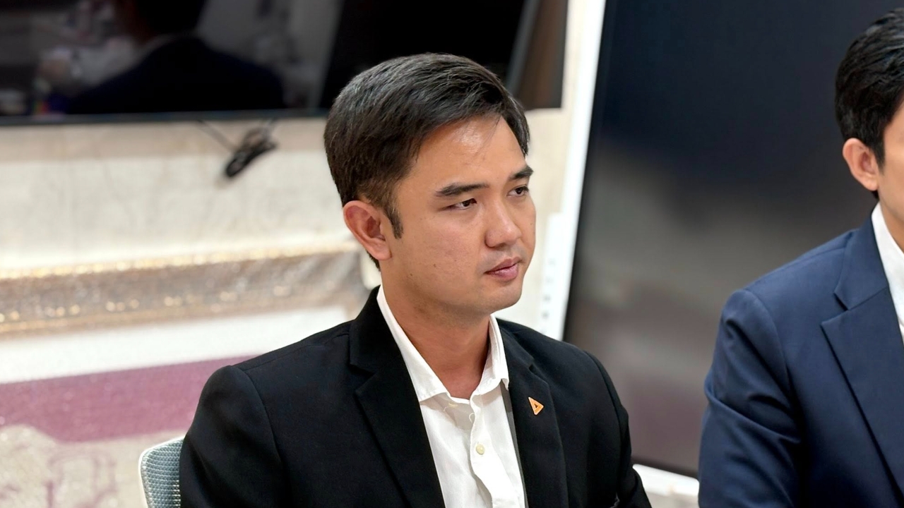 สส.กทม.ปชน. ตั้งข้อสังเกตย้าย “อธิบดีราเชน” ผิดวิสัย จี้ “ยศชนัน” ให้ความเป็นธรรม 