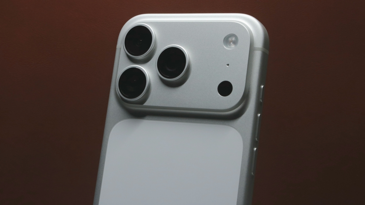 Apple เดิมพันครั้งใหญ่! ตรึงราคา iPhone 18 Pro/Pro Max สวนกระแสชิป AI พุ่ง