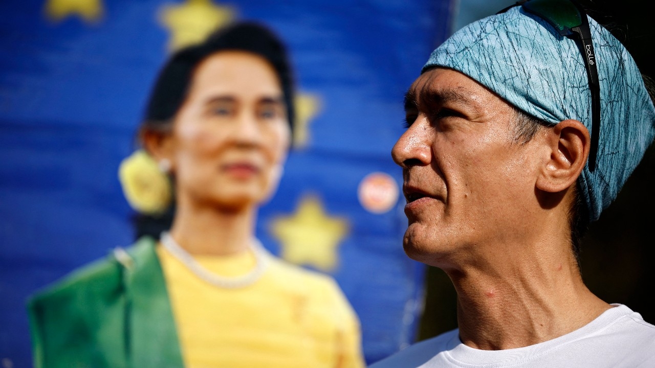 ลูกชาย “ออง ซาน ซู จี” เรียกร้องทางการเมียนมาพิสูจน์ว่าแม่ยังมีชีวิต วอนฝรั่งเศสช่วยกดดัน