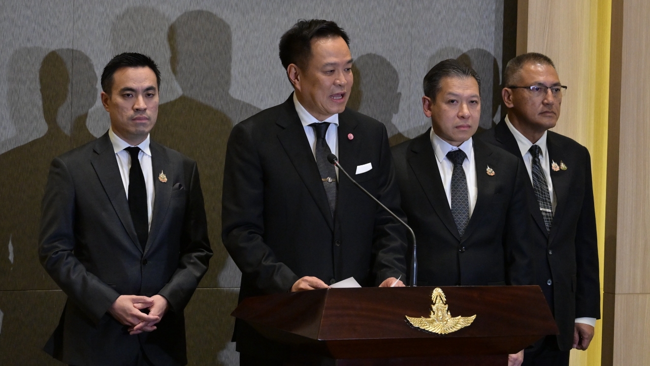 “อนุทิน” สั่งขยายผลเข้มข้นหาตัวผู้เกี่ยวข้อง เหตุชายชาวจีนขนอาวุธสงคราม