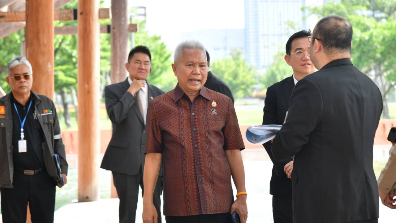 สั่งเอ็กซเรย์รัฐสภา จ่อพลิกโฉม “ศาลาแก้ว-ลาน ร.7” ตั้งเป้าเป็นปอดแห่งใหม่ใจกลางกรุง