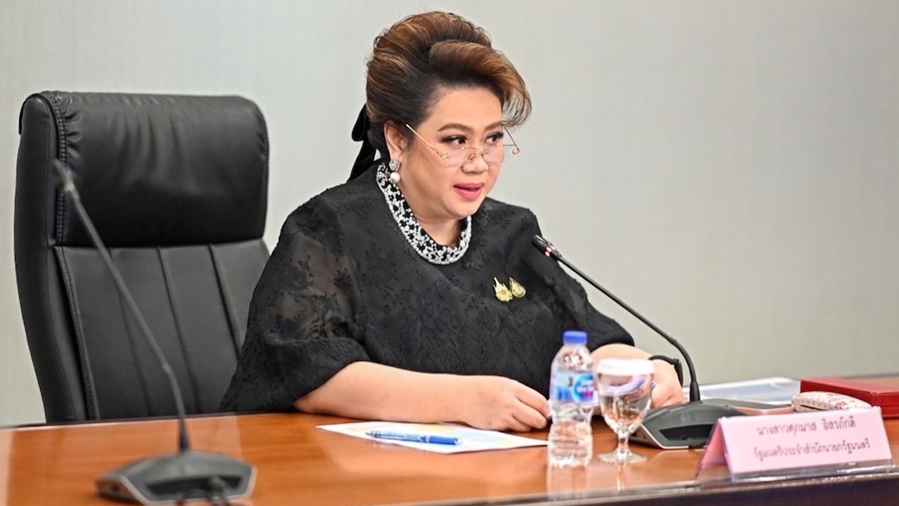 “ศุภมาส” กำชับ ผู้นำเข้ารถไฟฟ้าทุกรุ่น ทุกยี่ห้อ จัดทำฉลากสินค้า หรือ e-Book ให้ครบถ้วน
