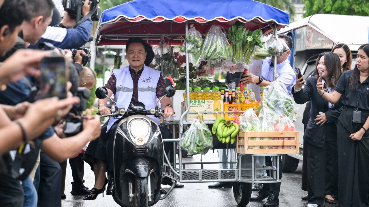 “อนุทิน” เมินฝ่ายค้านร้องศาลรัฐธรรมนูญปม พ.ร.ก.กู้เงิน 4 แสนล้าน มั่นใจไม่สะดุด 