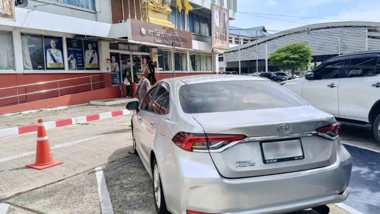 ชายฆ่าเมีย ขนศพมอบตัวโรงพักบางบัวทอง เมียเก่าโทรแจ้งความ