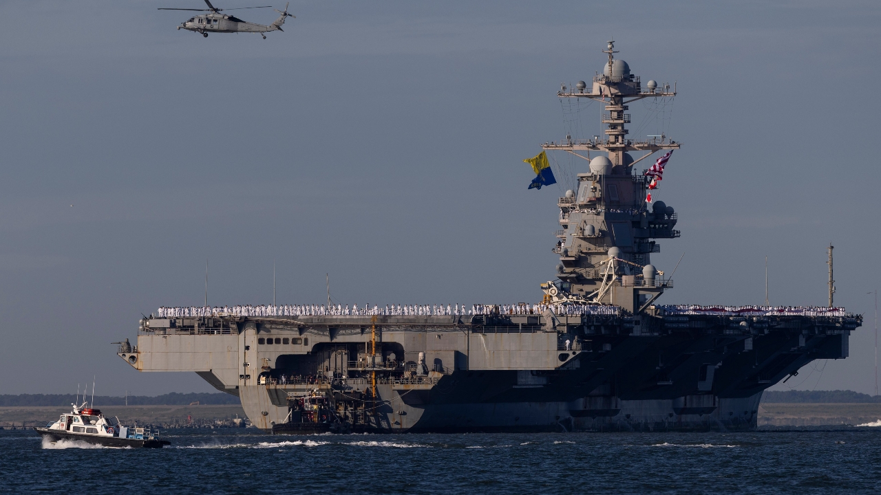 เรือบรรทุกเครื่องบินที่ใหญ่ที่สุดในโลก "USS Gerald R. Ford" เทียบท่าหลังปฏิบัติภารกิจ 11 เดือน