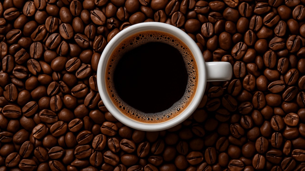 ดื่มกาแฟตอนไหนดีที่สุด? เช็กเวลา "กาแฟแก้วสุดท้าย" ควรดื่มไม่เกินกี่โมง