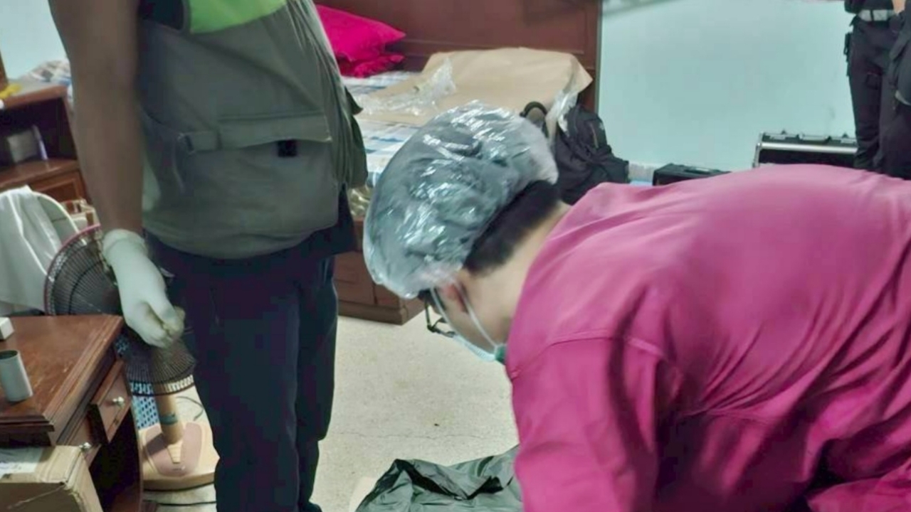 ล่าฆาตกร หญิงนิรนามถูกฆ่าหั่นศพ ยัดกล่องพลาสติก ย่านราชปรารภ 14