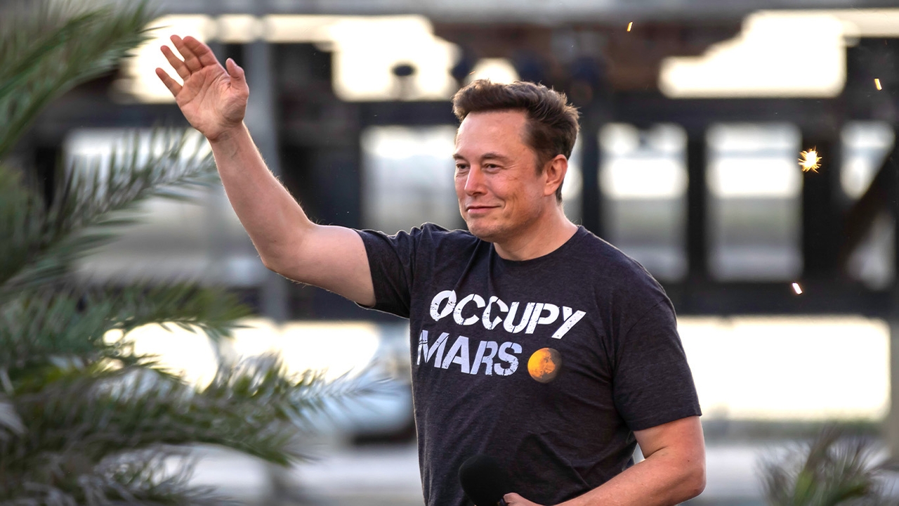 จับตา SpaceX IPO คืนนี้ รายย่อยแห่จองทะลุแสนล้าน ดีมานด์พุ่ง คาดมูลค่าอาจไปถึง 2 ล้านล้าน