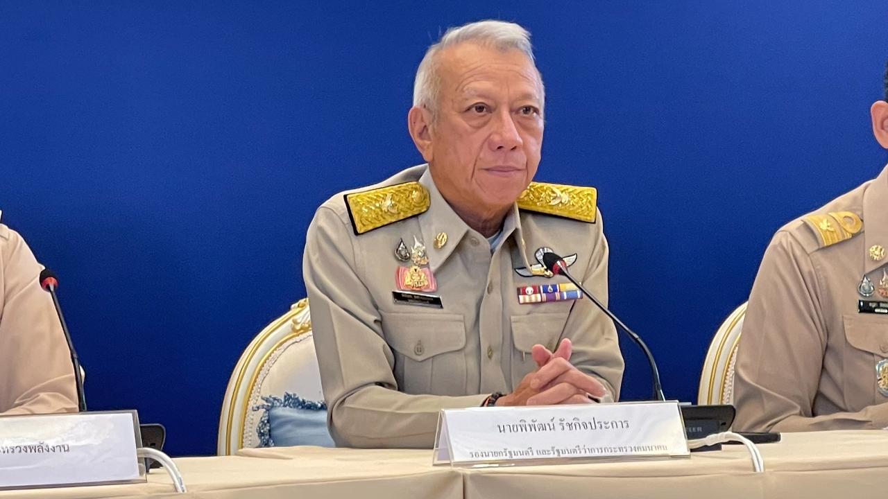 “พิพัฒน์” เผย ไม่พบผู้กักตุนน้ำมันภาคใต้ เร่งส่งดีเซลใช้ภาคขนส่ง หลังถูกขู่หยุดเดินรถ