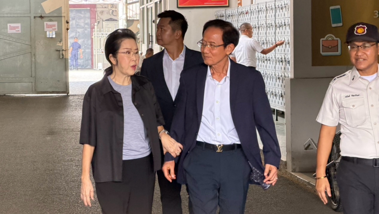 “สมชาย” เยี่ยม “ทักษิณ” ฝากชม “ยศชนัน” เรียนรู้เร็ว พร้อมทำงานการเมืองในอนาคต