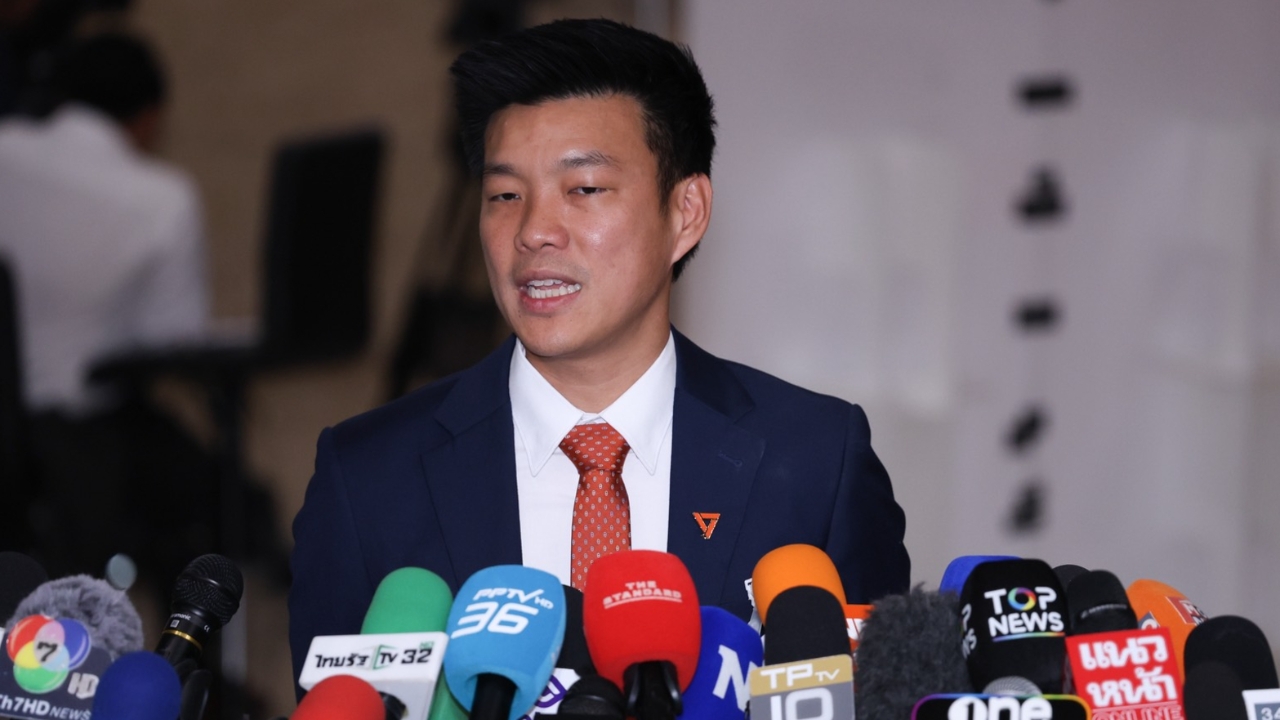 “เท้ง” ผิดหวัง ประธานปิดสภาฯ หนีถกแก้วิกฤตพลังงาน “โรม” ซัดไม่รักษาสัจจะ พูดแล้วไม่ทำ