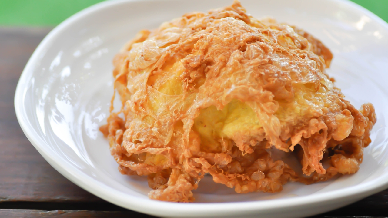 เคล็ดลับคู่ครัว 5 เทคนิคทอดไข่เจียวให้กรอบฟู อร่อยเหมือนกินร้านดัง