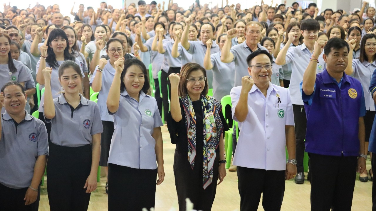 “มนพร” เสนอรัฐบาลเร่งผลักดัน พ.ร.บ. อสม. เพิ่มสวัสดิการ ค่าป่วยการ