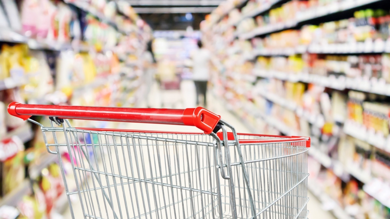 สุดอั้น ผู้ผลิตรายใหญ่จ่อปรับ "ขึ้นราคาสินค้า" สงครามกระทบวัตถุดิบขาด - ต้นทุนเพิ่ม