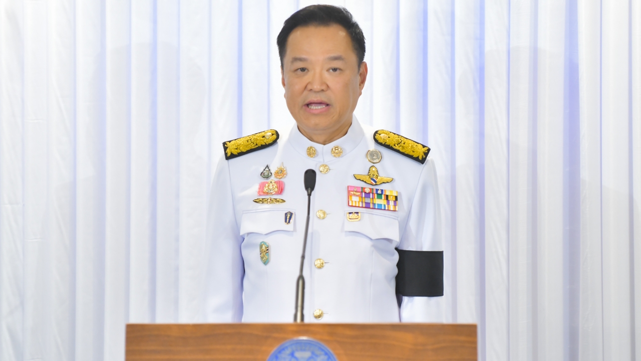 นายกฯ ให้คำมั่น จะควบคุมดูแลรัฐบาลให้ซื่อสัตย์สุจริต ยึดประชาชนเป็นศูนย์กลาง