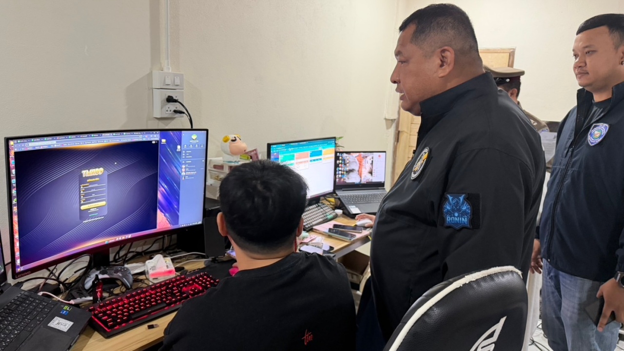 ตำรวจรวบ 2 ผัวเมีย "แอดมิน" เว็บพนันออนไลน์ พบยอดหมุนเวียนกว่า 360 ล้านต่อปี