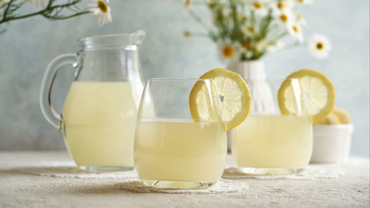 วิธีดื่ม "โปรตีนใส" เทรนด์ใหม่สายเฮลตี้ ดื่มง่ายเหมือนน้ำผลไม้ แต่ได้โปรตีนเน้นๆ