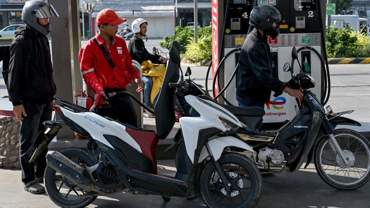 กัมพูชาหันนำเข้าเชื้อเพลิงจากสิงคโปร์-มาเลเซีย หลังเวียดนาม-จีนจำกัดส่งออก