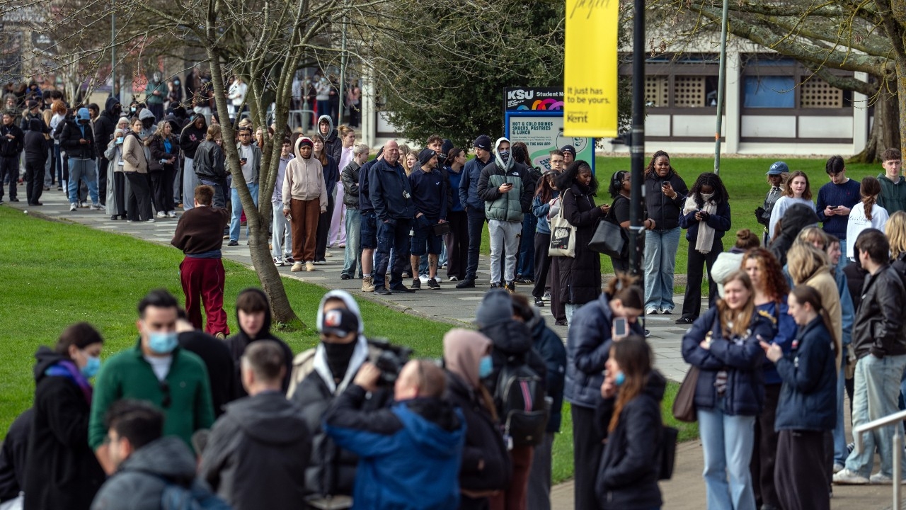 อังกฤษเผชิญระบาด "เยื่อหุ้มสมองอักเสบชนิดบี" ป่วยพุ่ง 20 ดับแล้ว 2 ราย