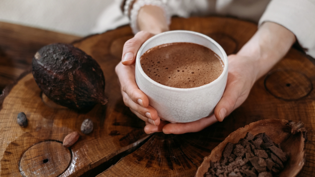 "โกโก้" ดื่มตอนไหนดีที่สุด เปิดสูตรตามนาฬิกาชีวิต บำรุงสมอง ลดเครียด ไม่ลงพุง