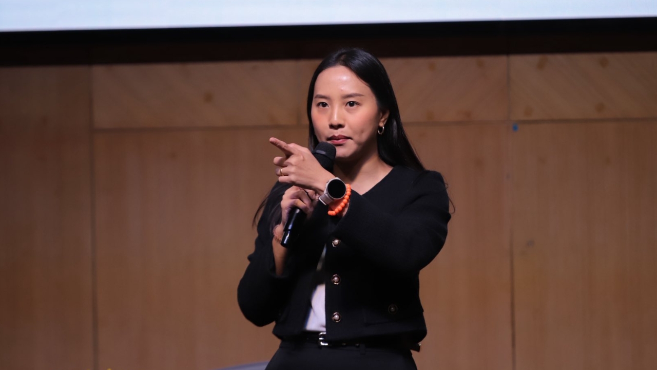 “ไอซ์” ถามพรรคส้มทำอะไรผิดกันนะ เคยเสนอตัดค่าอาหาร สส. แต่ถูกกองเชียร์ “หมอวรงค์” ด่า