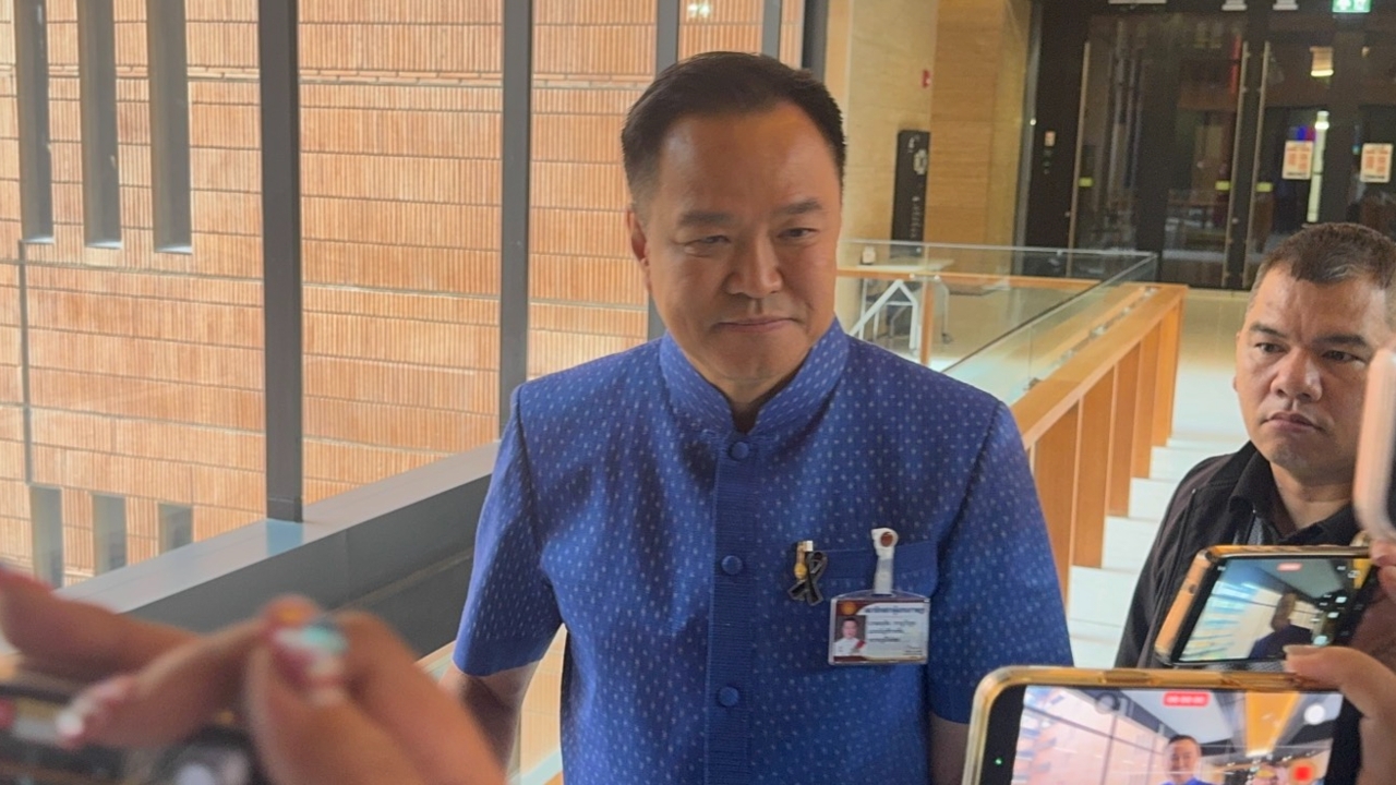 “อนุทิน” ขอช่วยกันใช้น้ำมันอย่างประหยัด ย้ำ ยังไร้สัญญาณน้ำมันขาดแคลน