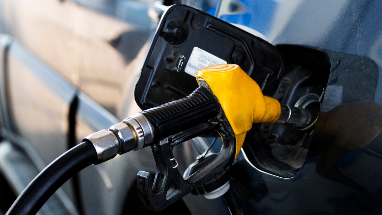 คนใช้รถบ่นหนัก บางปั๊มเริ่มจำกัดการเติมน้ำมัน "เบนซิน" ได้เพียงครั้งละ 500 บาท