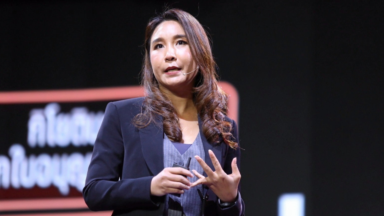 “ศิริกัญญา” ซัดมาตรการรัฐบาลสะเปะสะปะ WFH - งดดูงาน ไม่ได้ผล จี้สื่อสารสถานการณ์น้ำมันให้ชัด