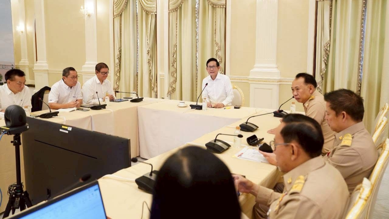 "อรรถพล" สั่งด่วน ระดมรถขนส่ง-เพิ่มรอบระบายน้ำมันเติมสถานีบริการทั่วประเทศ