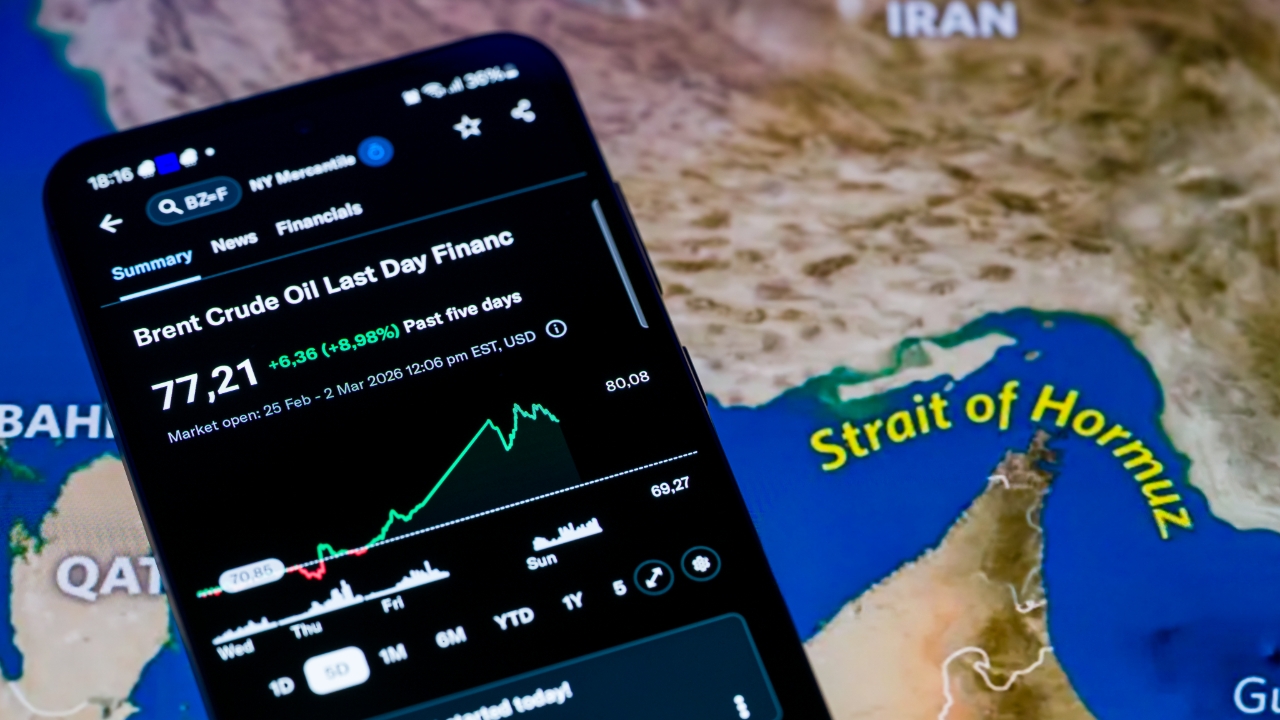 ราคาน้ำมันดิบตลาดโลกดีดขึ้นช่วงเปิดตลาดเอเชีย แตะ115 ดอลลาร์ต่อบาร์เรล หลังอิหร่านขู่ขยายการโจมตี