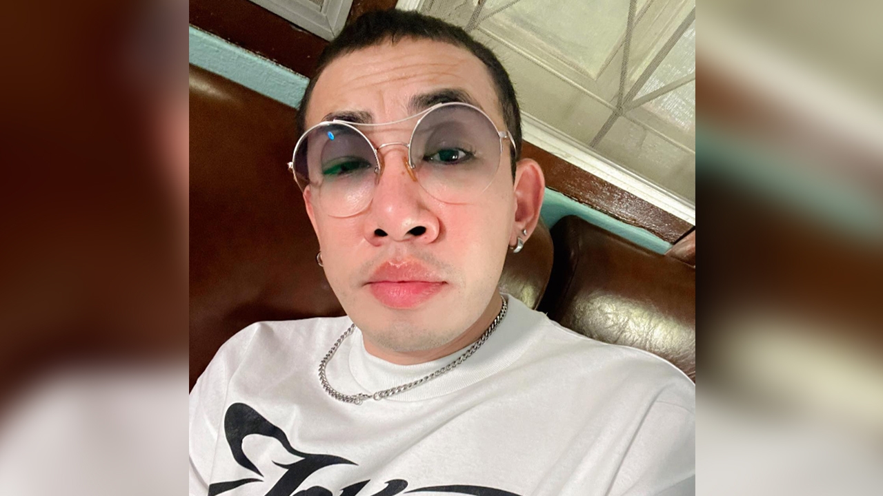 นาย เดอะคอมเมเดี้ยน โพสต์ปมดราม่า ลั่นอยากเล่าใจจะขาด บอล เชิญยิ้มและเพื่อนแห่คอมเมนต์