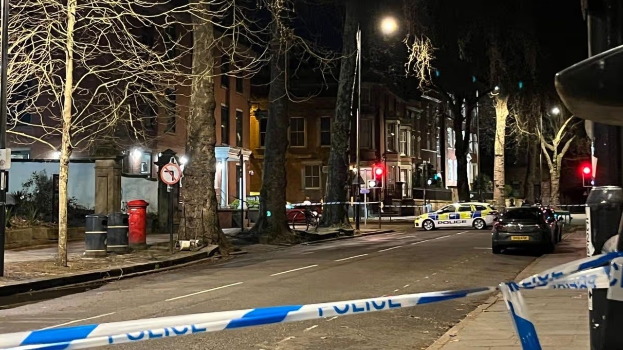 รถพุ่งชนคนเดินถนนบาดเจ็บหลายรายในเมืองเดอร์บี ตำรวจจับผู้ต้องสงสัย