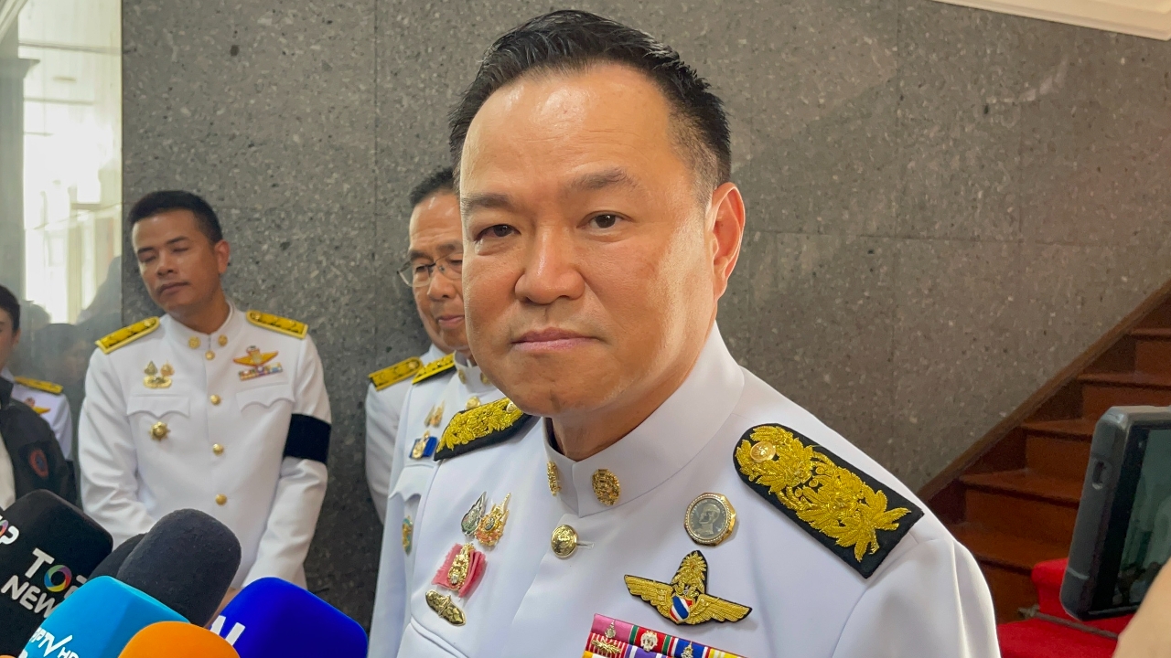 “นายกฯ” เตรียมตั้ง “เอกนิติ” นั่งคุม ศบก.- พลังงานแทน “พิพัฒน์” หลังดราม่าผลประโยชน์ทับซ้อน